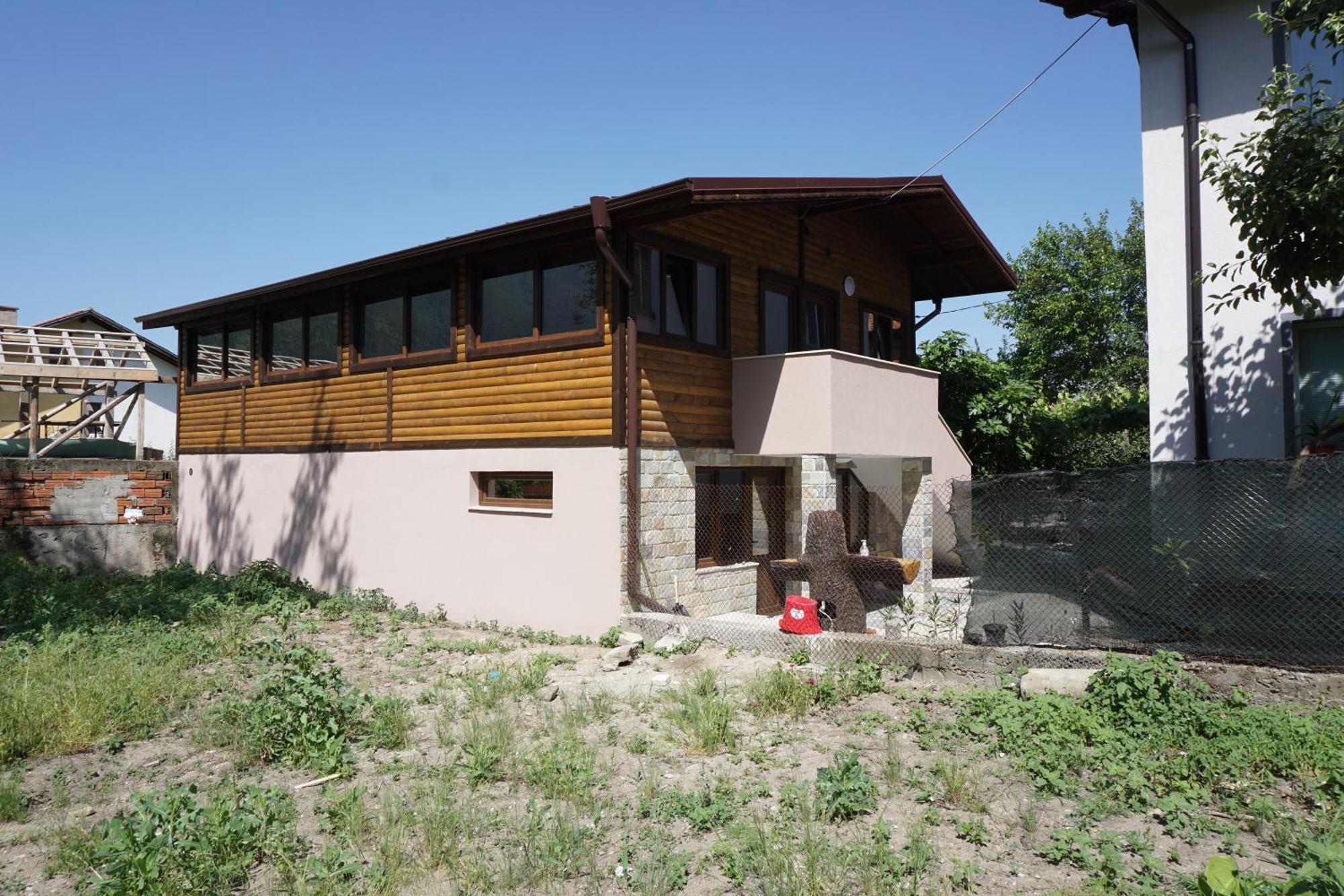 ספרבה בניה Guesthouse Juli מראה חיצוני תמונה