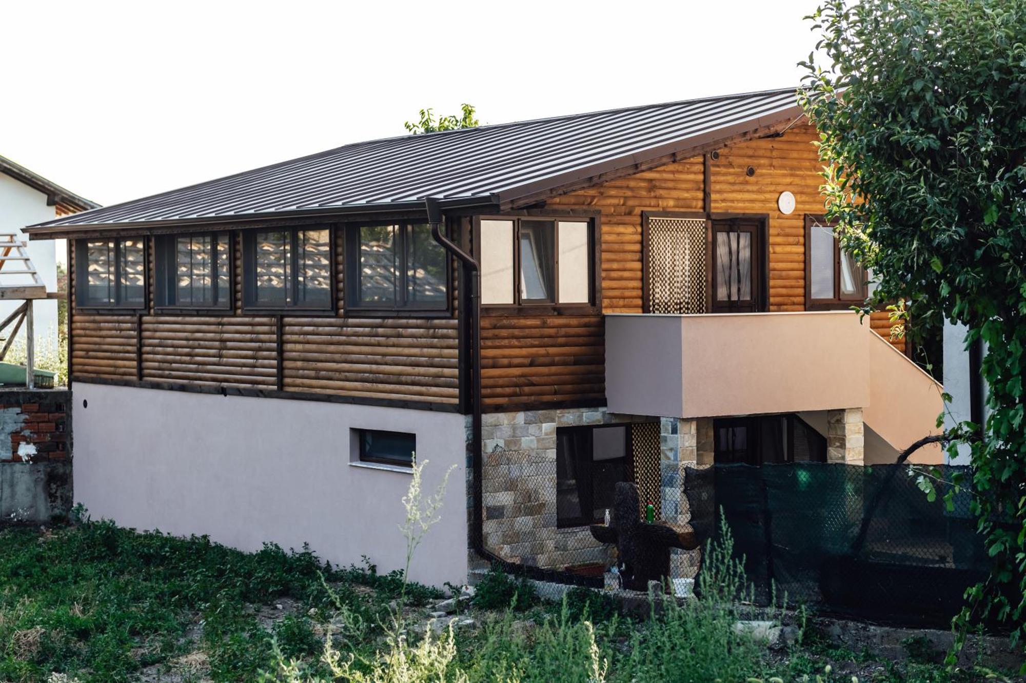 ספרבה בניה Guesthouse Juli מראה חיצוני תמונה