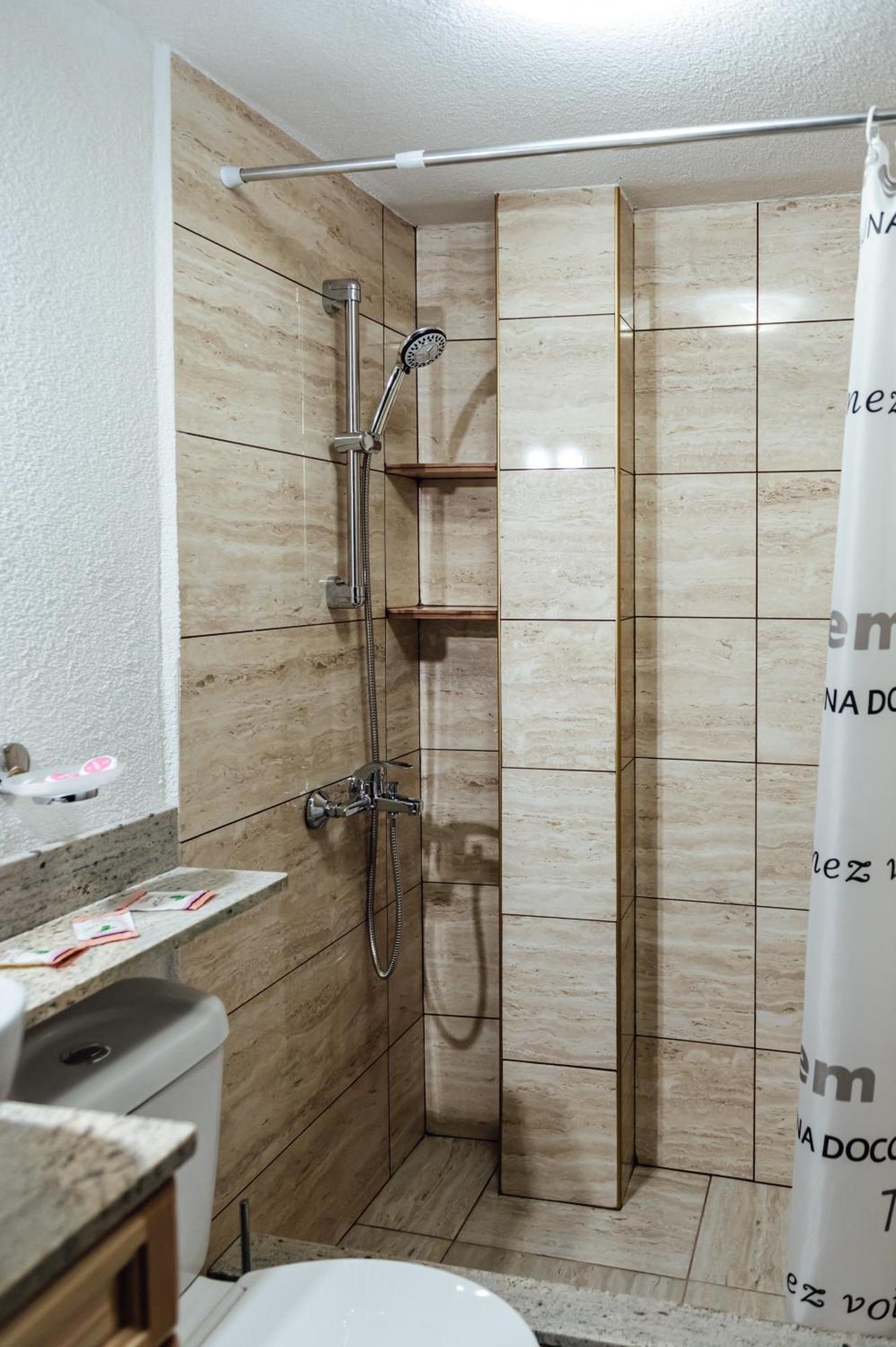 ספרבה בניה Guesthouse Juli מראה חיצוני תמונה